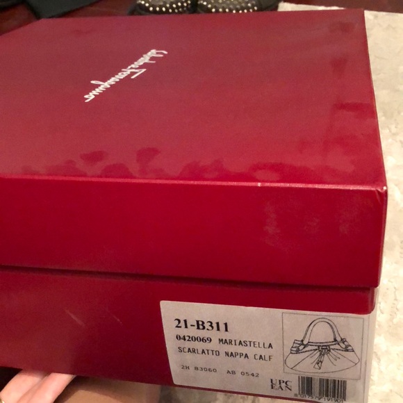 AUTHENTIC FERRAGAMO HANDBAG GENTLY USED - Picture 8 of 8